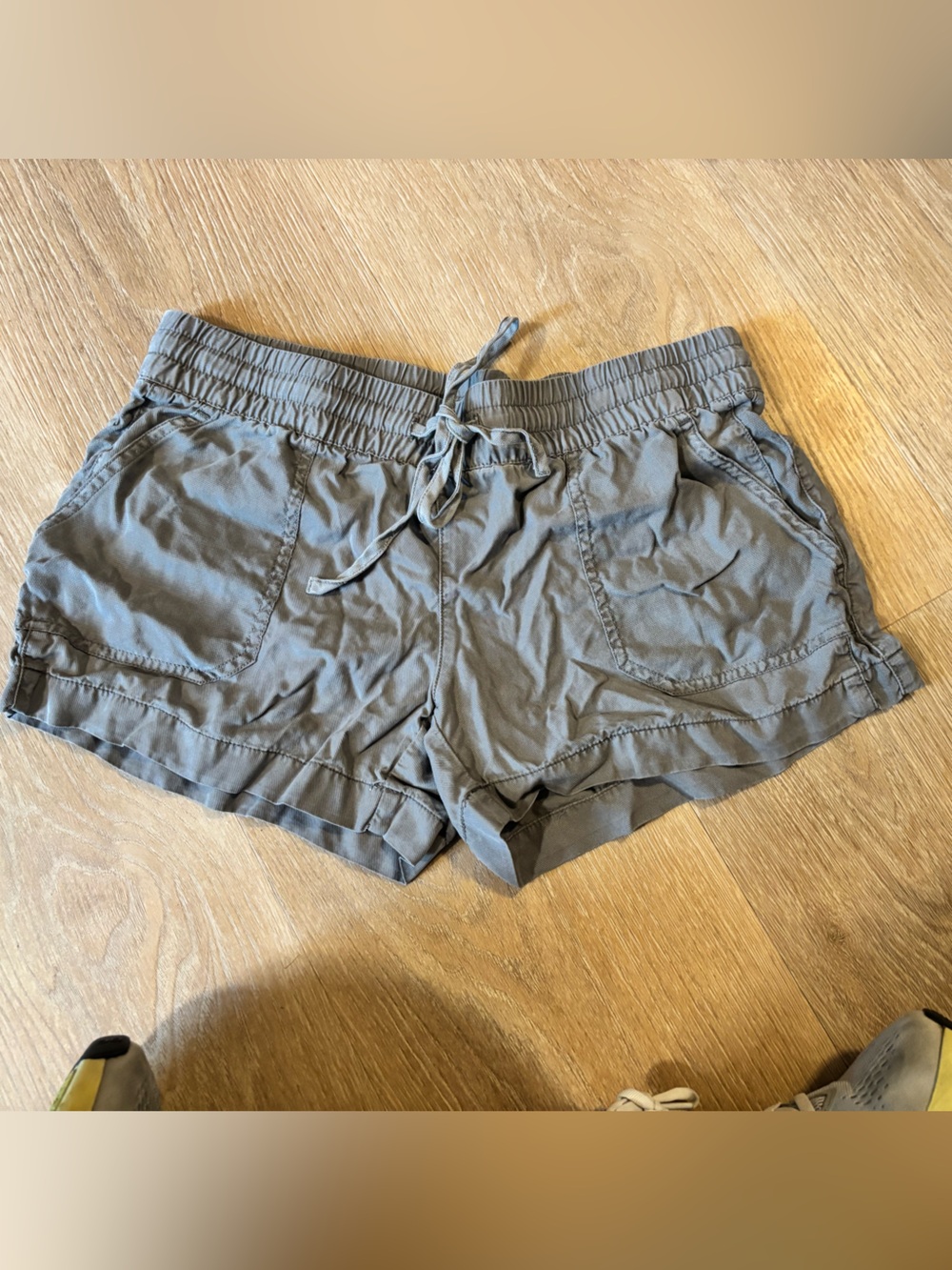 Vineyard Vines gray Elastic Waist Shorts